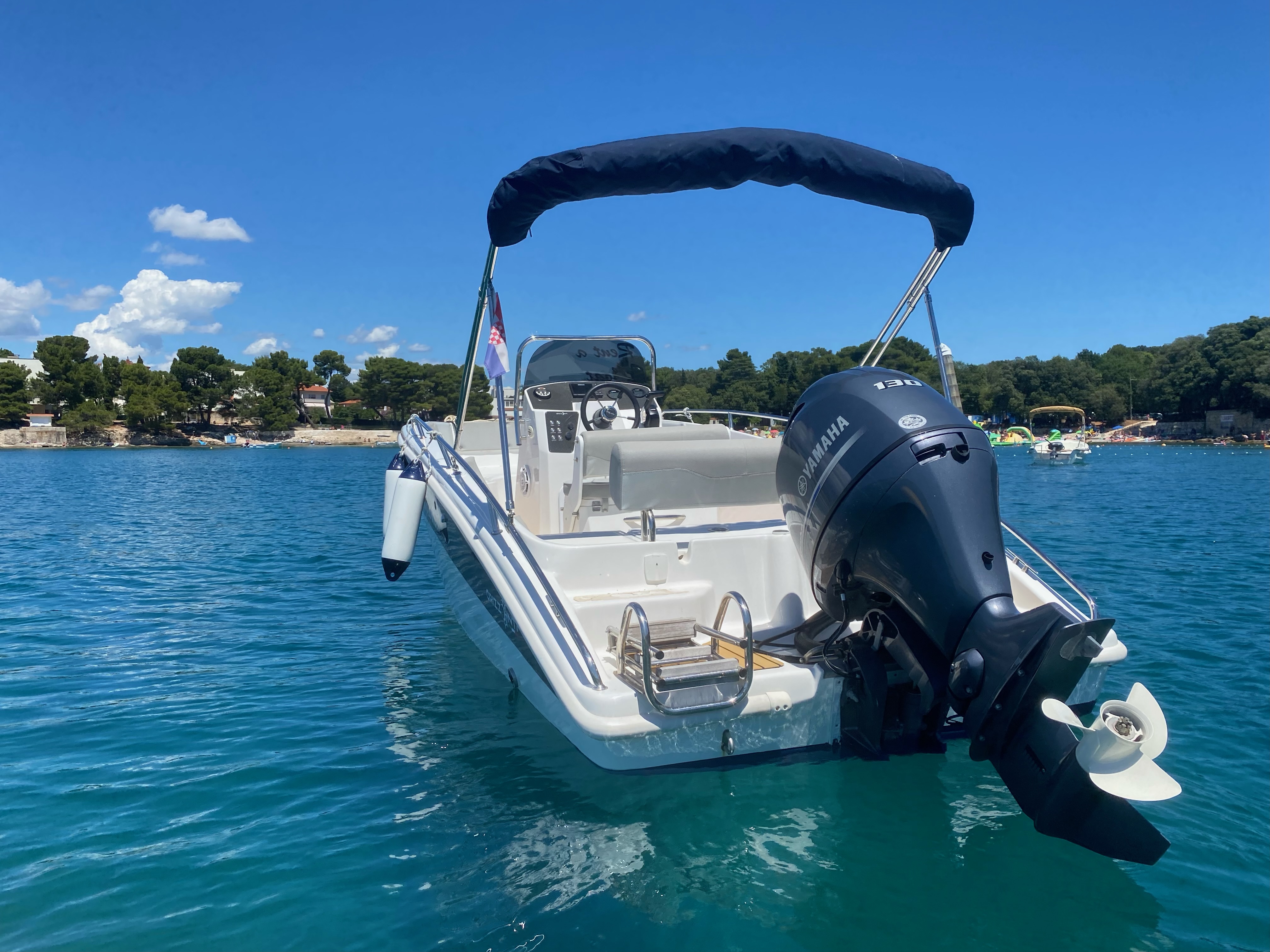 Rent a speedboat medulin