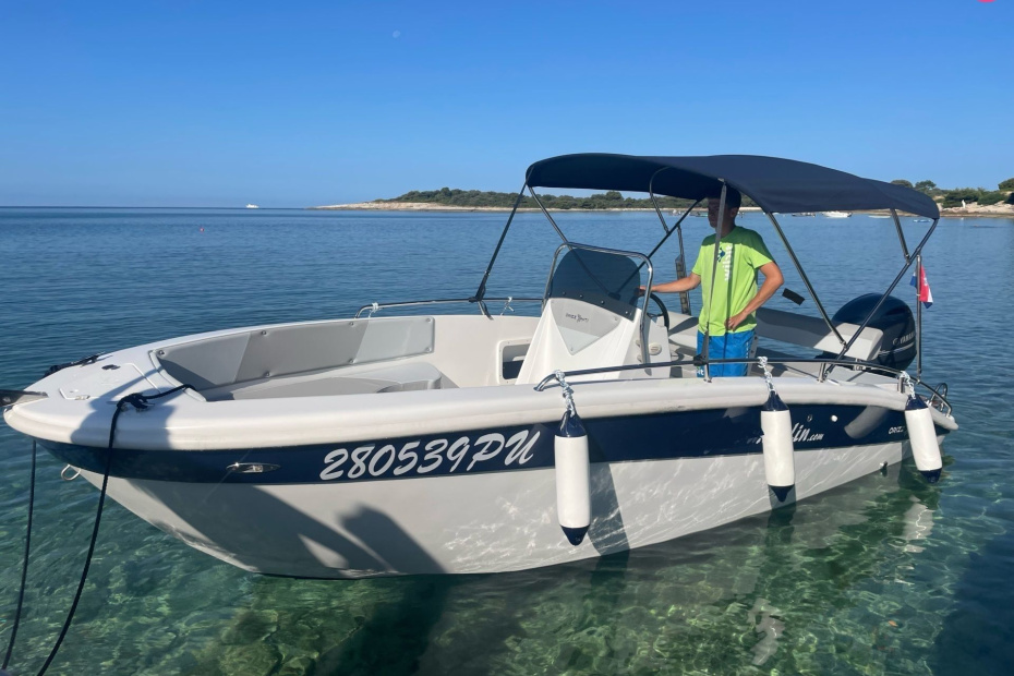 rent a speedboat medulin