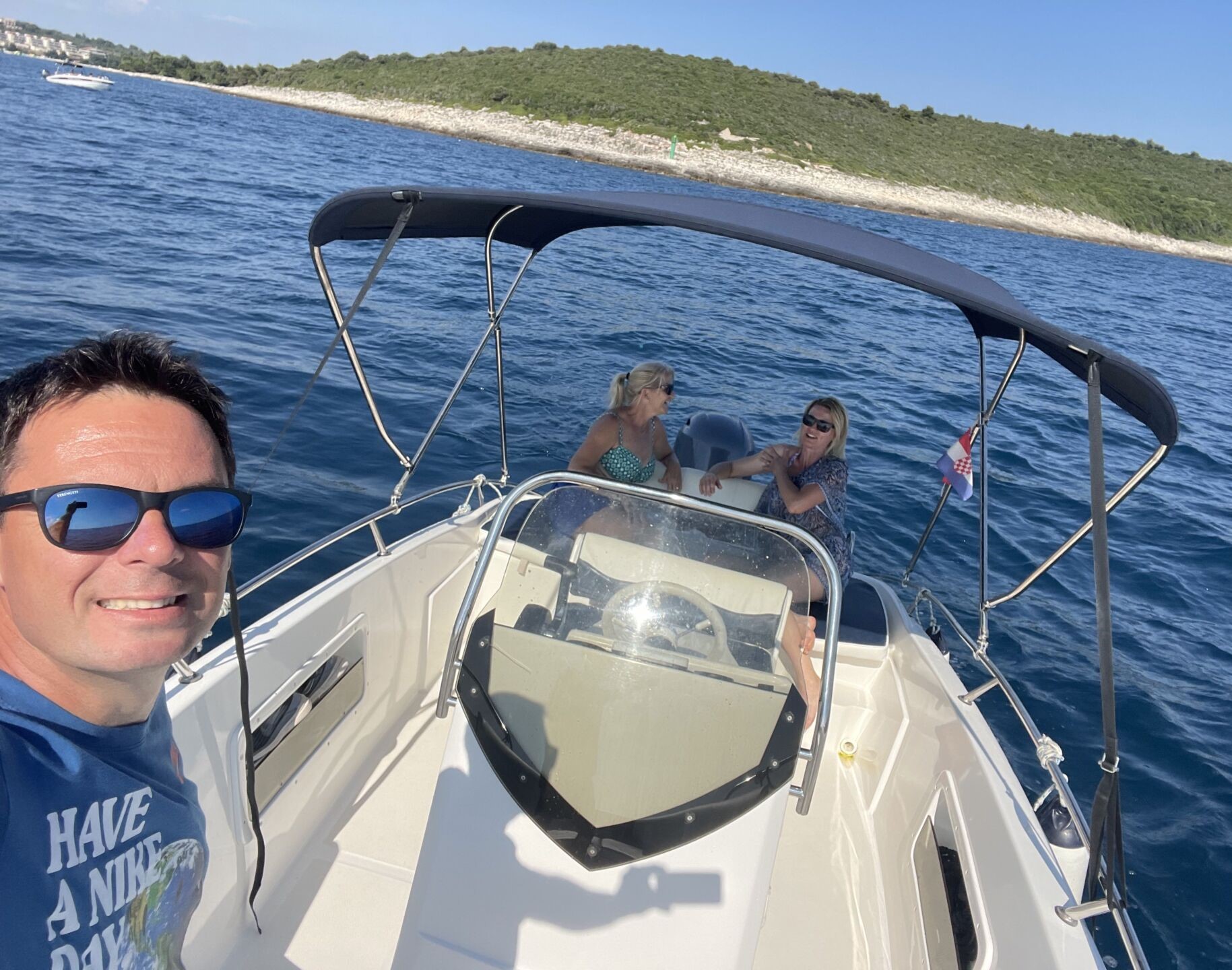 Rent a speedboat medulin